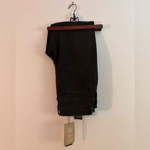 New never worn Vera Moda black jeans